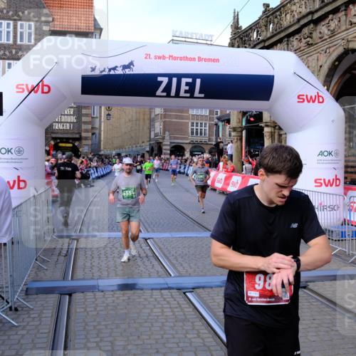 13.09.2026 - 21. swb-Marathon Bremen Tim E. http://msf.ph/oto/10380624 13.09.2026 13:16:42 Ziel 740, 755, 792, 1076, 1162, 1605, 2604, 5554, 5963, 6367, 6721, 7053, 7603, 7801, 8171, 8288, 9031, 9115 meine-sportfotos.de