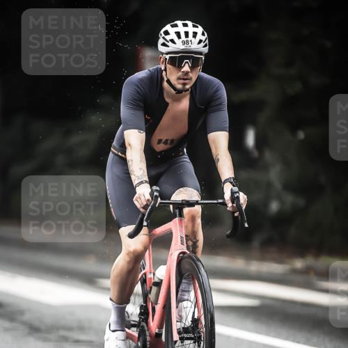 13.09.2026 - Stadtparktriathlon H.Heesch http://msf.ph/oto/10380625 13.09.2026 12:25:49 Radfahren 951, 981, 1097 meine-sportfotos.de