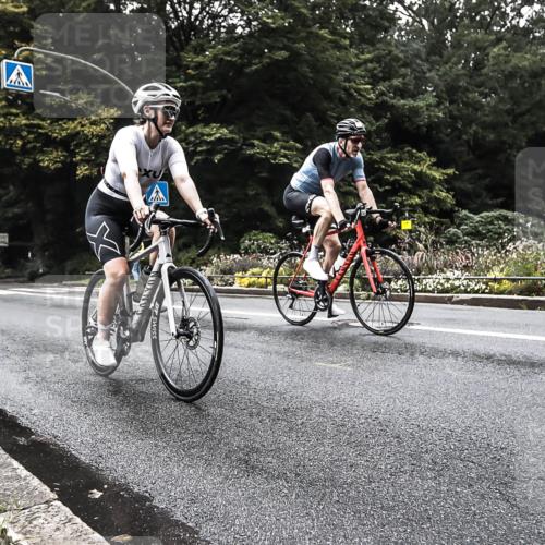 13.09.2026 - Stadtparktriathlon H.Heesch http://msf.ph/oto/10380626 13.09.2026 10:21:38 Radfahren 239, 304, 401, 410 meine-sportfotos.de