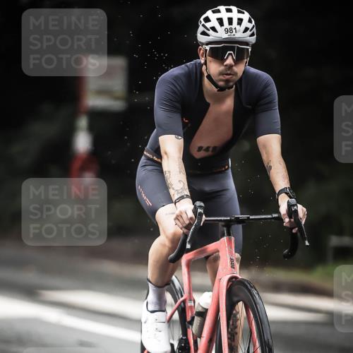 13.09.2026 - Stadtparktriathlon H.Heesch http://msf.ph/oto/10380630 13.09.2026 12:25:49 Radfahren 951, 981, 1097 meine-sportfotos.de