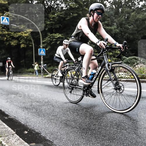 13.09.2026 - Stadtparktriathlon H.Heesch http://msf.ph/oto/10380632 13.09.2026 10:21:44 Radfahren 242, 256, 457, 461 meine-sportfotos.de