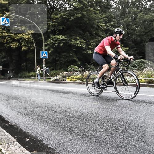 13.09.2026 - Stadtparktriathlon H.Heesch http://msf.ph/oto/10380654 13.09.2026 10:21:48 Radfahren 214, 256, 271, 461 meine-sportfotos.de