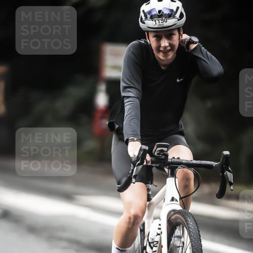 13.09.2026 - Stadtparktriathlon H.Heesch http://msf.ph/oto/10380668 13.09.2026 12:25:57 Radfahren 1005, 1065, 1141, 1150 meine-sportfotos.de