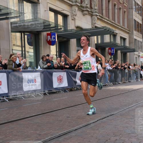 13.09.2026 - 21. swb-Marathon Bremen Strokosch-Dieckow http://msf.ph/oto/10380680 13.09.2026 12:43:32 Ziel 1567, 5212 meine-sportfotos.de