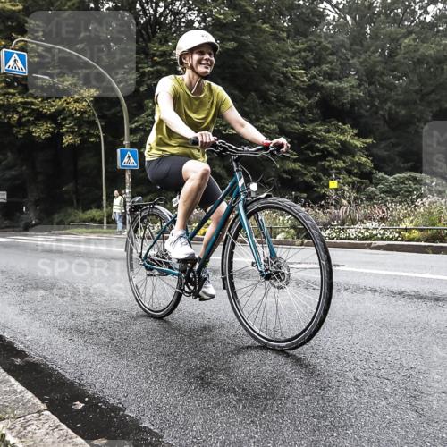 13.09.2026 - Stadtparktriathlon H.Heesch http://msf.ph/oto/10380751 13.09.2026 10:22:41 Radfahren 319, 375, 408, 435 meine-sportfotos.de