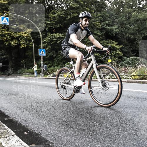 13.09.2026 - Stadtparktriathlon H.Heesch http://msf.ph/oto/10380754 13.09.2026 10:54:52 Radfahren 467 meine-sportfotos.de
