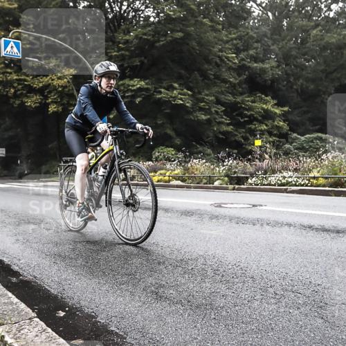 13.09.2026 - Stadtparktriathlon H.Heesch http://msf.ph/oto/10380804 13.09.2026 10:22:54 Radfahren 380, 387 meine-sportfotos.de