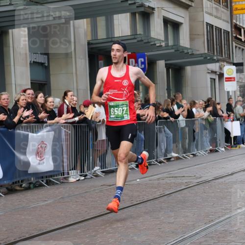 13.09.2026 - 21. swb-Marathon Bremen Strokosch-Dieckow http://msf.ph/oto/10380807 13.09.2026 12:44:08 Ziel 2044, 6507, 798, 1313, 1490 meine-sportfotos.de