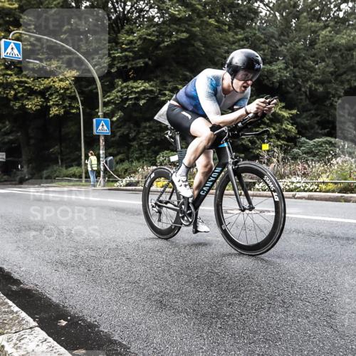13.09.2026 - Stadtparktriathlon H.Heesch http://msf.ph/oto/10380812 13.09.2026 10:55:16 Radfahren 377, 538, 542 meine-sportfotos.de