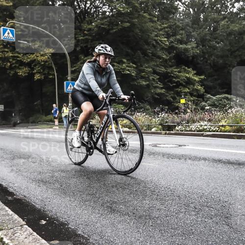 13.09.2026 - Stadtparktriathlon H.Heesch http://msf.ph/oto/10380839 13.09.2026 10:23:24 Radfahren 230, 341 meine-sportfotos.de