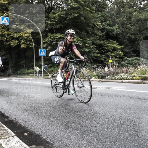13.09.2026 - Stadtparktriathlon H.Heesch http://msf.ph/oto/10380855 13.09.2026 10:55:33 Radfahren 358, 392, 546 meine-sportfotos.de