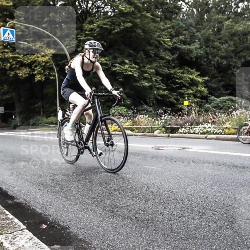 13.09.2026 - Stadtparktriathlon H.Heesch http://msf.ph/oto/10380880 13.09.2026 10:55:48 Radfahren 361, 470 meine-sportfotos.de