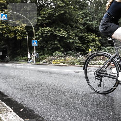 13.09.2026 - Stadtparktriathlon H.Heesch http://msf.ph/oto/10380886 13.09.2026 10:55:49 Radfahren 361, 470 meine-sportfotos.de