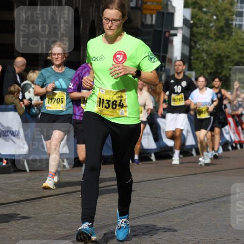 13.09.2026 - 21. swb-Marathon Bremen Strokosch-Dieckow http://msf.ph/oto/10380900 13.09.2026 11:04:49 Ziel 10160, 10245, 10526, 10613, 10711, 10755, 10877, 11114, 11214, 11215, 11248, 11364, 11410, 11720, 11740, 11761, 11991, 12009, 12929, 10315, 10465, 10729, 10741, 10850, 10855, 10856, 10975, 11133, 11272, 11395, 11518, 11757, 11939, 12002, 12064, 12235, 12420, 12522 meine-sportfotos.de