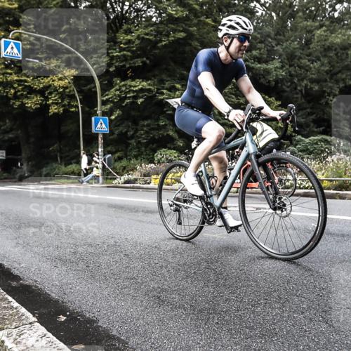 13.09.2026 - Stadtparktriathlon H.Heesch http://msf.ph/oto/10380913 13.09.2026 10:55:50 Radfahren 361, 470 meine-sportfotos.de