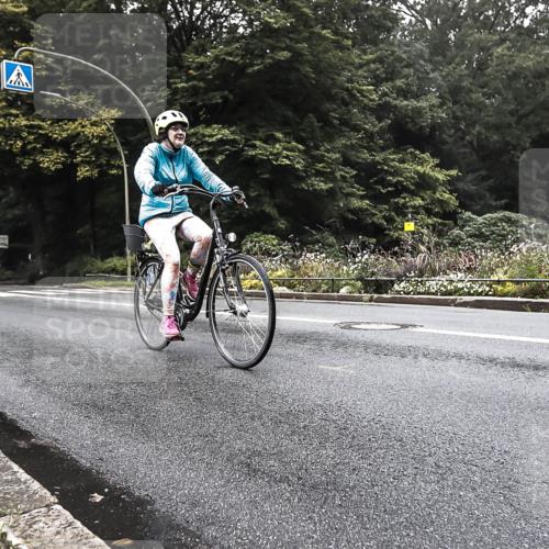 13.09.2026 - Stadtparktriathlon H.Heesch http://msf.ph/oto/10380915 13.09.2026 10:24:28 Radfahren 224, 236, 343 meine-sportfotos.de