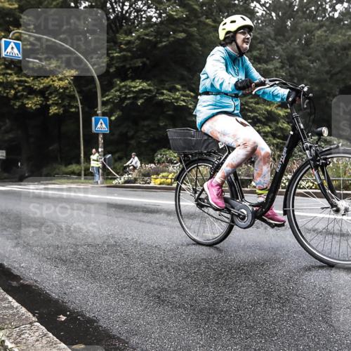 13.09.2026 - Stadtparktriathlon H.Heesch http://msf.ph/oto/10380921 13.09.2026 10:24:28 Radfahren 224, 236, 343 meine-sportfotos.de
