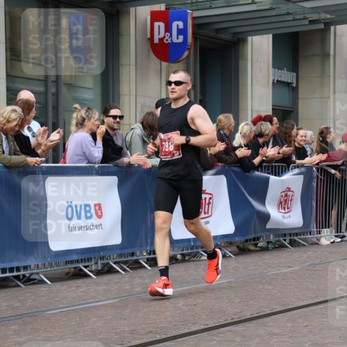 13.09.2026 - 21. swb-Marathon Bremen Strokosch-Dieckow http://msf.ph/oto/10380925 13.09.2026 12:44:15 Ziel 289, 798, 1313, 1490, 2044, 6507 meine-sportfotos.de