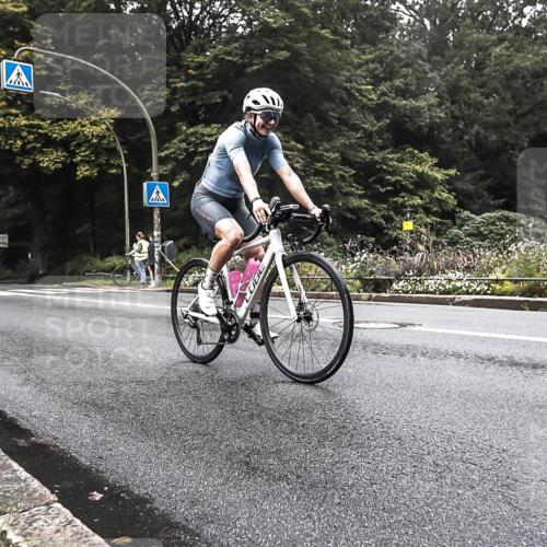 13.09.2026 - Stadtparktriathlon H.Heesch http://msf.ph/oto/10380927 13.09.2026 10:24:35 Radfahren 287, 289 meine-sportfotos.de