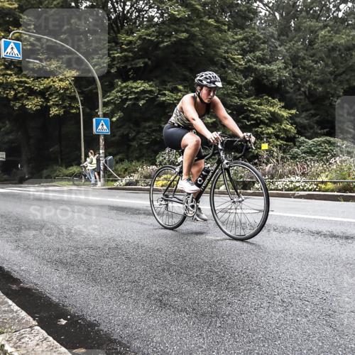 13.09.2026 - Stadtparktriathlon H.Heesch http://msf.ph/oto/10380934 13.09.2026 10:24:43 Radfahren 313, 348 meine-sportfotos.de