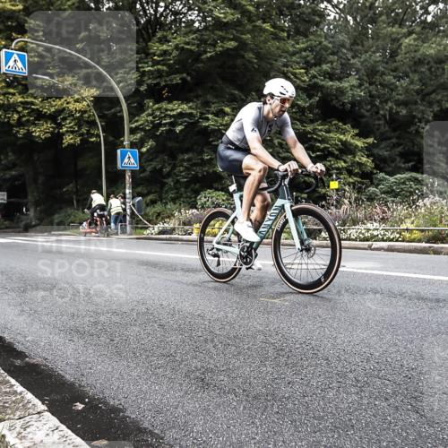 13.09.2026 - Stadtparktriathlon H.Heesch http://msf.ph/oto/10380944 13.09.2026 10:56:00 Radfahren 351, 506, 513, 547, 671 meine-sportfotos.de
