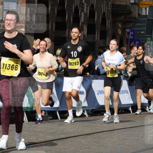 13.09.2026 - 21. swb-Marathon Bremen Strokosch-Dieckow http://msf.ph/oto/10380946 13.09.2026 11:04:52 Ziel 10160, 10245, 10481, 10526, 10711, 10755, 10877, 11114, 11214, 11215, 11248, 11364, 11410, 11592, 11740, 11761, 11991, 12009, 12929, 10370, 10465, 10718, 10741, 10850, 10975, 11133, 11281, 11939, 12002, 12064, 12099, 12235, 12522 meine-sportfotos.de