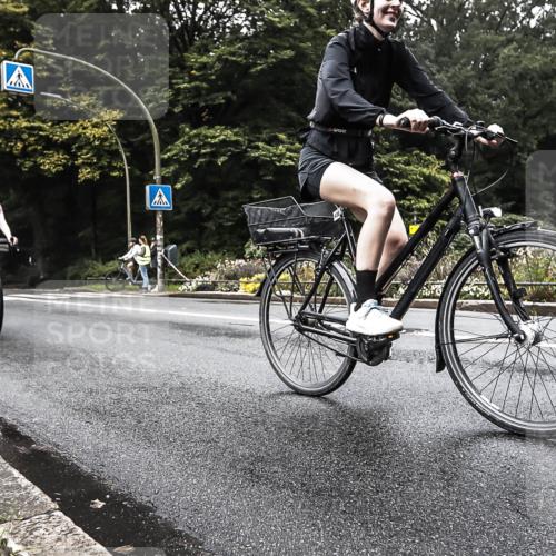 13.09.2026 - Stadtparktriathlon H.Heesch http://msf.ph/oto/10380948 13.09.2026 10:24:55 Radfahren 227, 427, 430, 443 meine-sportfotos.de
