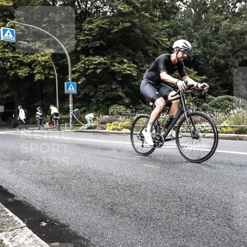 13.09.2026 - Stadtparktriathlon H.Heesch http://msf.ph/oto/10380950 13.09.2026 10:56:03 Radfahren 427, 506, 513, 671 meine-sportfotos.de