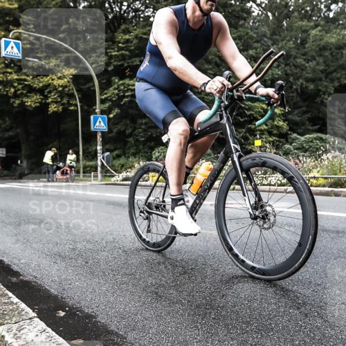 13.09.2026 - Stadtparktriathlon H.Heesch http://msf.ph/oto/10380972 13.09.2026 10:56:20 Radfahren 685 meine-sportfotos.de
