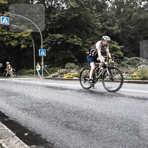 13.09.2026 - Stadtparktriathlon H.Heesch http://msf.ph/oto/10380991 13.09.2026 10:25:30 Radfahren 241, 317, 370, 777 meine-sportfotos.de