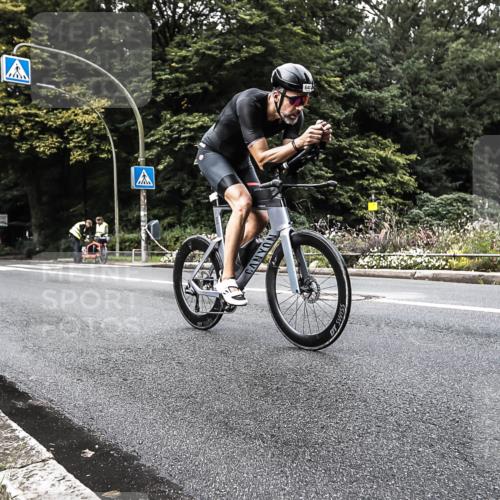 13.09.2026 - Stadtparktriathlon H.Heesch http://msf.ph/oto/10380994 13.09.2026 10:56:28 Radfahren 428, 509, 640, 683, 708 meine-sportfotos.de