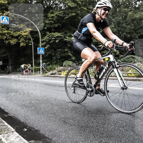 13.09.2026 - Stadtparktriathlon H.Heesch http://msf.ph/oto/10381003 13.09.2026 10:56:35 Radfahren 413, 670, 688 meine-sportfotos.de