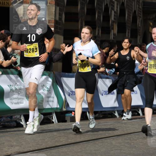 13.09.2026 - 21. swb-Marathon Bremen Strokosch-Dieckow http://msf.ph/oto/10381006 13.09.2026 11:04:53 Ziel 10160, 10245, 10481, 10526, 10711, 10755, 10877, 11114, 11214, 11215, 11248, 11364, 11410, 11592, 11761, 11991, 12009, 12929, 10370, 10465, 10718, 10741, 10850, 10975, 11105, 11281, 11900, 11939, 12002, 12064, 12099, 12235, 12335, 12522 meine-sportfotos.de