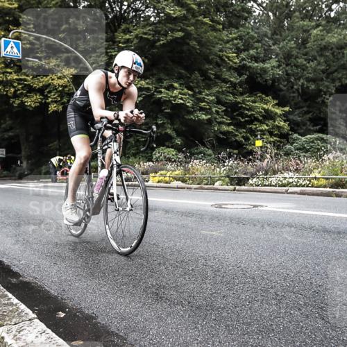 13.09.2026 - Stadtparktriathlon H.Heesch http://msf.ph/oto/10381010 13.09.2026 10:56:36 Radfahren 413, 670, 679, 688 meine-sportfotos.de