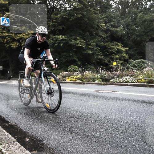 13.09.2026 - Stadtparktriathlon H.Heesch http://msf.ph/oto/10381026 13.09.2026 10:25:49 Radfahren 210, 284, 316, 466 meine-sportfotos.de