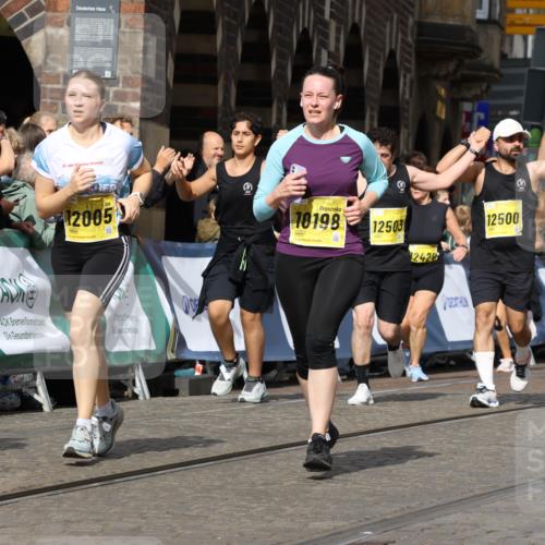 13.09.2026 - 21. swb-Marathon Bremen Strokosch-Dieckow http://msf.ph/oto/10381068 13.09.2026 11:04:55 Ziel 10160, 10481, 10711, 10755, 10877, 11114, 11248, 11364, 11366, 11410, 11592, 11705, 11761, 11991, 12009, 12929, 10370, 10465, 10718, 10741, 10800, 10850, 10975, 11105, 11281, 11584, 11722, 11900, 11939, 12002, 12064, 12099, 12235, 12335, 12522 meine-sportfotos.de