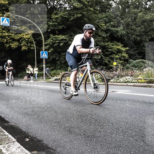 13.09.2026 - Stadtparktriathlon H.Heesch http://msf.ph/oto/10381090 13.09.2026 10:57:27 Radfahren 404, 534, 536, 541 meine-sportfotos.de