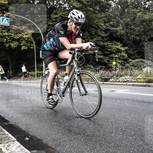 13.09.2026 - Stadtparktriathlon H.Heesch http://msf.ph/oto/10381111 13.09.2026 10:57:37 Radfahren 400, 512, 559, 560, 619 meine-sportfotos.de