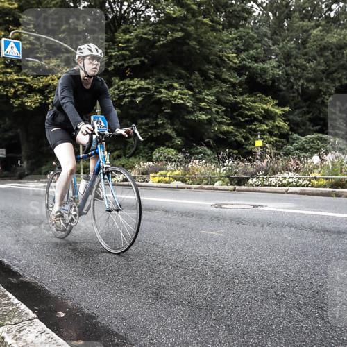 13.09.2026 - Stadtparktriathlon H.Heesch http://msf.ph/oto/10381119 13.09.2026 10:57:39 Radfahren 400, 512, 560, 619 meine-sportfotos.de