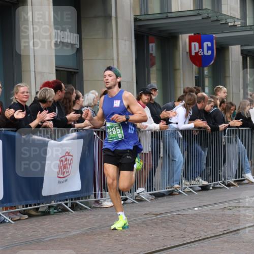 13.09.2026 - 21. swb-Marathon Bremen Strokosch-Dieckow http://msf.ph/oto/10381142 13.09.2026 12:44:36 Ziel 289, 322, 814, 1187, 1840, 4474, 6485, 8285, 2044, 6507 meine-sportfotos.de
