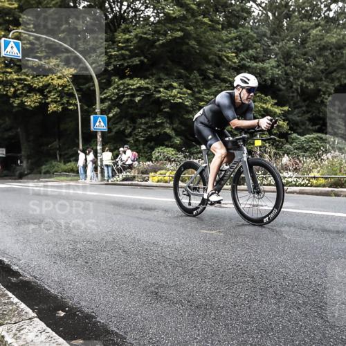 13.09.2026 - Stadtparktriathlon H.Heesch http://msf.ph/oto/10381192 13.09.2026 10:58:29 Radfahren 386, 422, 639, 686 meine-sportfotos.de