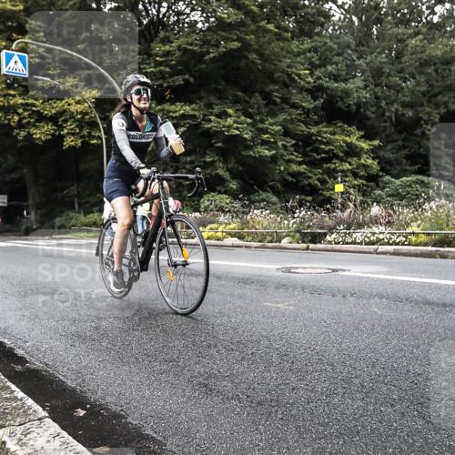 13.09.2026 - Stadtparktriathlon H.Heesch http://msf.ph/oto/10381200 13.09.2026 10:58:30 Radfahren 386, 422, 430, 603, 633, 686 meine-sportfotos.de