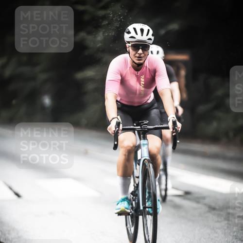 13.09.2026 - Stadtparktriathlon H.Heesch http://msf.ph/oto/10381215 13.09.2026 12:26:53 Radfahren 955, 970, 1024, 1106, 1144, 1145 meine-sportfotos.de