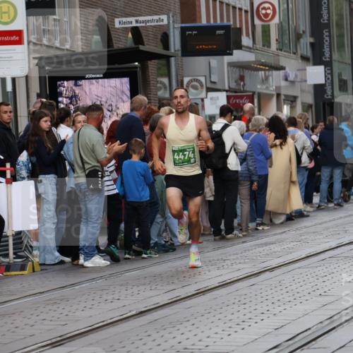 13.09.2026 - 21. swb-Marathon Bremen Strokosch-Dieckow http://msf.ph/oto/10381218 13.09.2026 12:44:40 Ziel 322, 814, 1187, 1840, 4474, 6485, 8285, 289 meine-sportfotos.de