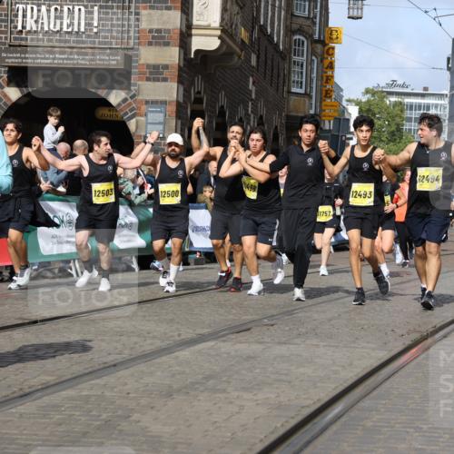 13.09.2026 - 21. swb-Marathon Bremen Strokosch-Dieckow http://msf.ph/oto/10381230 13.09.2026 11:04:57 Ziel 10160, 10198, 10283, 10481, 10711, 10755, 10877, 10940, 11114, 11364, 11366, 11592, 11705, 11761, 11991, 12005, 10370, 10465, 10718, 10800, 10850, 10975, 11102, 11105, 11157, 11218, 11281, 11584, 11616, 11722, 11900, 12002, 12064, 12099, 12335, 12522 meine-sportfotos.de