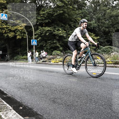 13.09.2026 - Stadtparktriathlon H.Heesch http://msf.ph/oto/10381249 13.09.2026 10:58:39 Radfahren 363, 442, 502, 573, 602, 621, 632, 687 meine-sportfotos.de