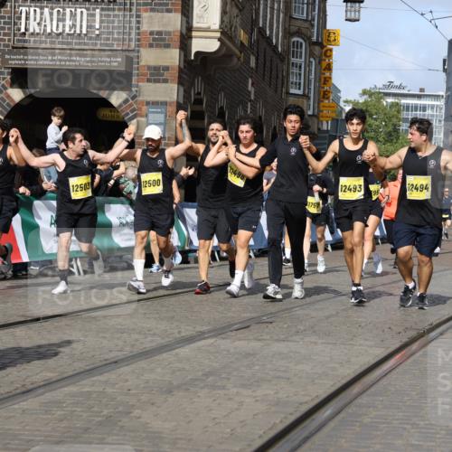 13.09.2026 - 21. swb-Marathon Bremen Strokosch-Dieckow http://msf.ph/oto/10381274 13.09.2026 11:04:57 Ziel 10160, 10198, 10283, 10481, 10711, 10755, 10877, 10940, 11114, 11364, 11366, 11592, 11705, 11761, 11991, 12005, 10370, 10465, 10718, 10800, 10850, 10975, 11102, 11105, 11157, 11218, 11281, 11584, 11616, 11722, 11900, 12002, 12064, 12099, 12335, 12522 meine-sportfotos.de