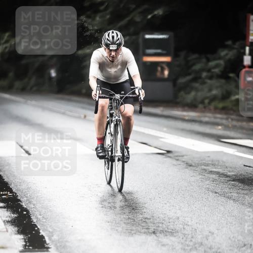 13.09.2026 - Stadtparktriathlon H.Heesch http://msf.ph/oto/10381357 13.09.2026 12:27:19 Radfahren 1033, 1173 meine-sportfotos.de