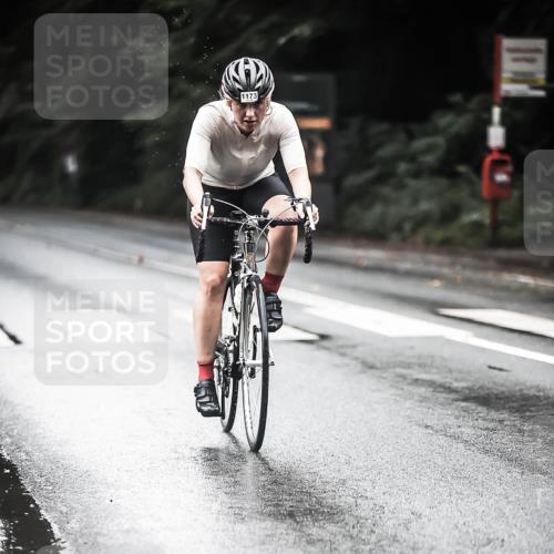 13.09.2026 - Stadtparktriathlon H.Heesch http://msf.ph/oto/10381361 13.09.2026 12:27:19 Radfahren 1033, 1173 meine-sportfotos.de