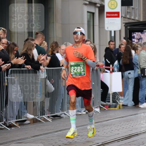 13.09.2026 - 21. swb-Marathon Bremen Strokosch-Dieckow http://msf.ph/oto/10381367 13.09.2026 12:44:46 Ziel 322, 814, 1187, 1544, 1840, 4474, 8285, 289, 6485 meine-sportfotos.de
